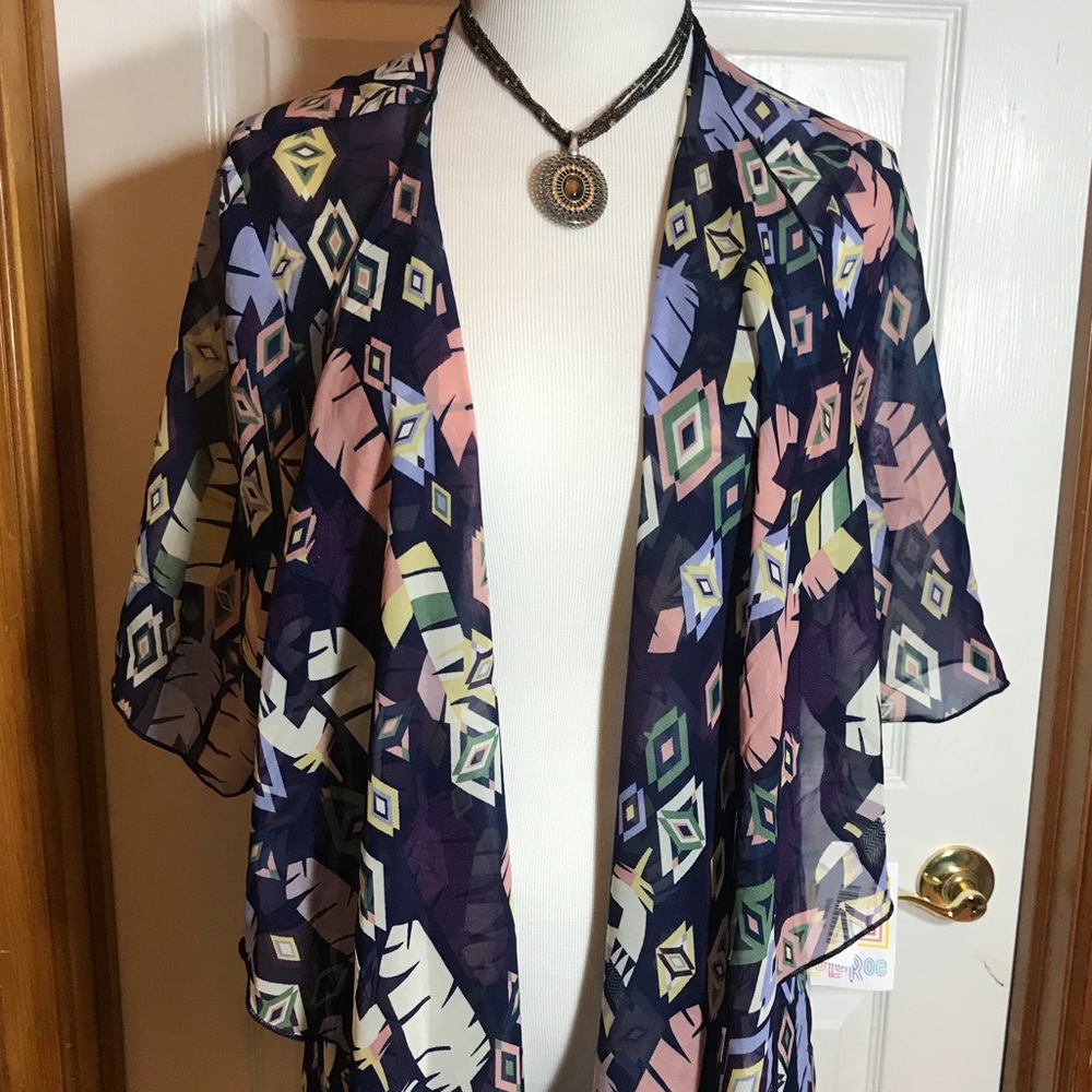 NWT Small LuLaRoe Shirley Kimono Feathers